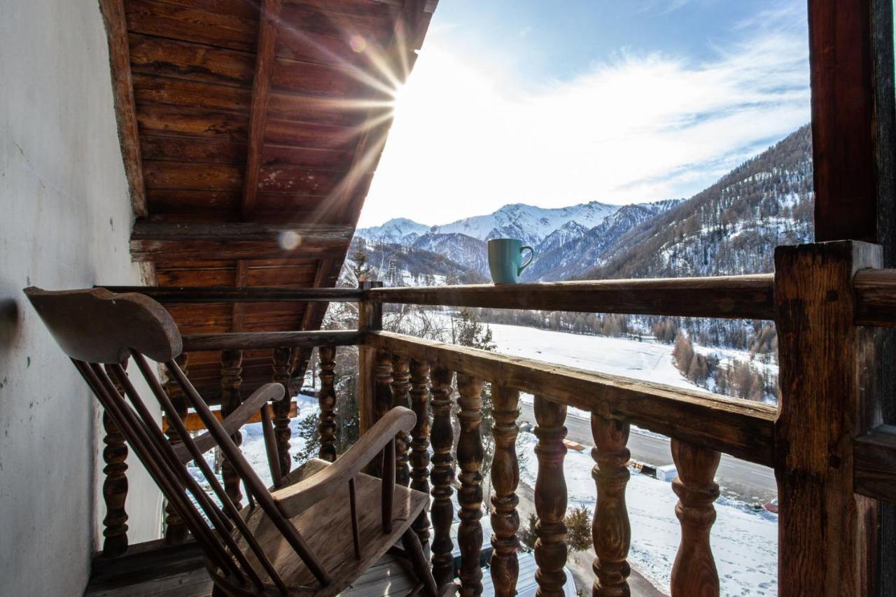 Auberge Les 1000 Cols, Anciennement Val D Azur モリーヌ・アン・クイラ エクステリア 写真